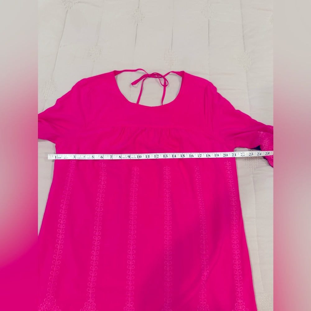 Crown & Ivy adorable throw on dress is summer ready in the prettiest pink color! - Picture 5 of 10